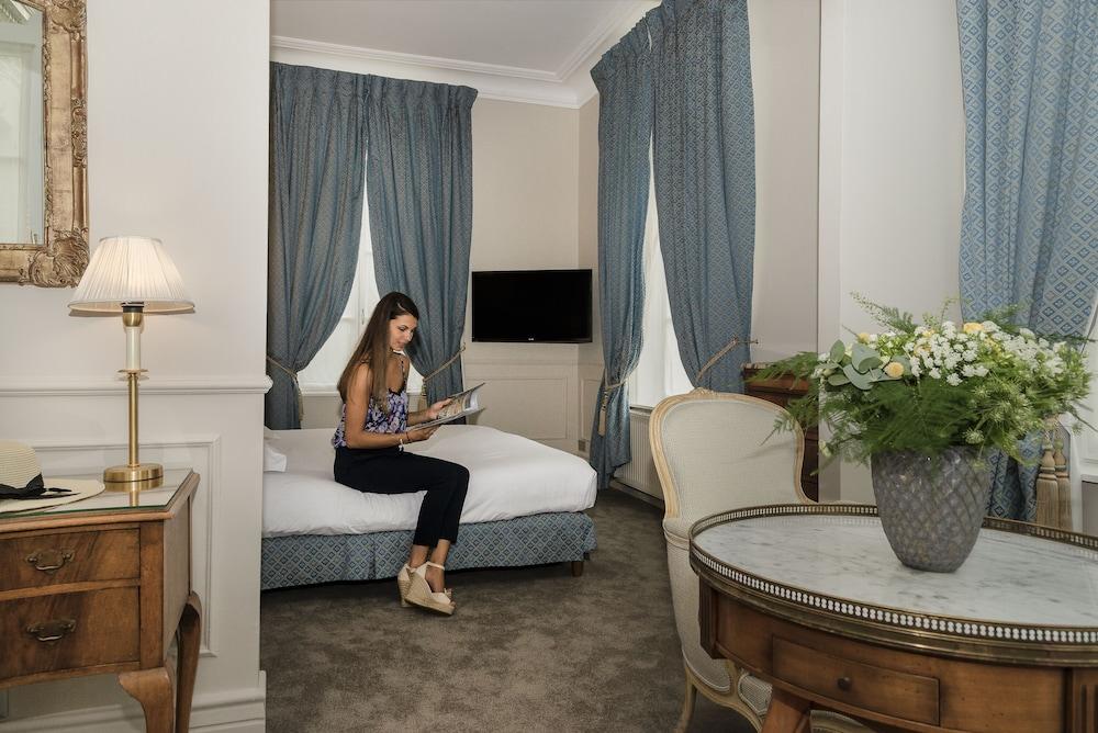Hotel Chateau Tilques ภายนอก รูปภาพ