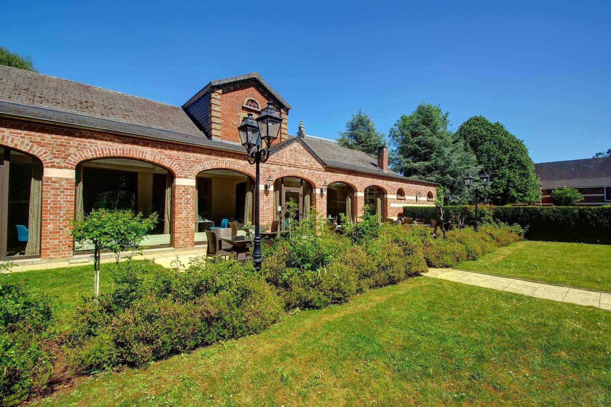 Hotel Chateau Tilques ภายนอก รูปภาพ