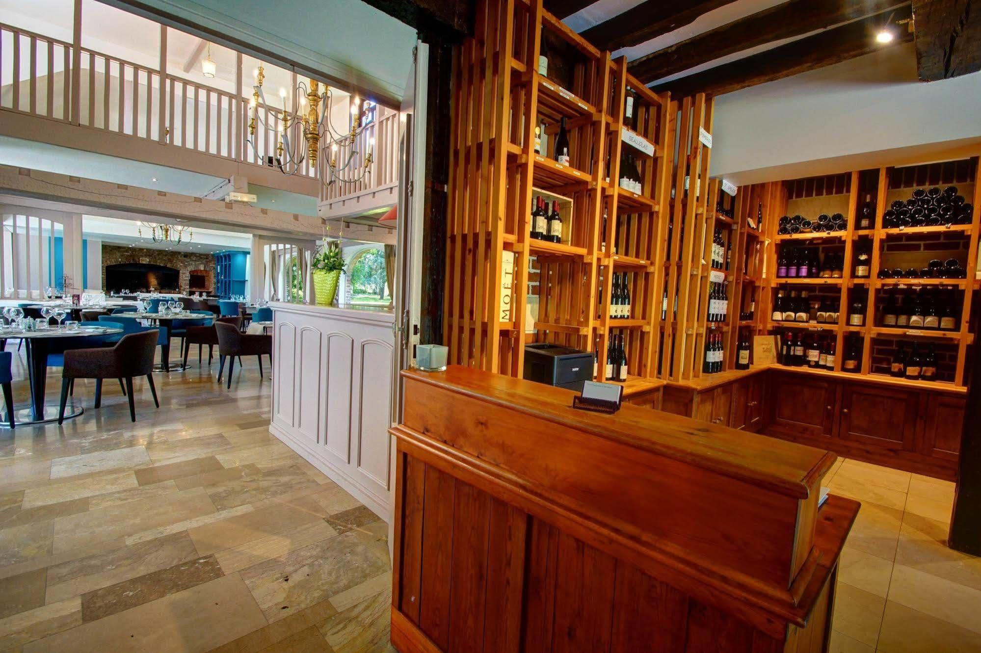 Hotel Chateau Tilques ภายนอก รูปภาพ