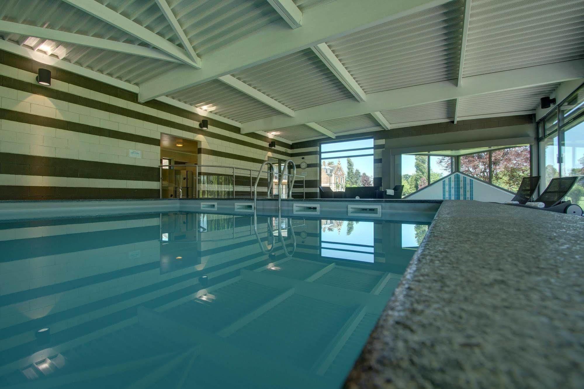 Hotel Chateau Tilques ภายนอก รูปภาพ
